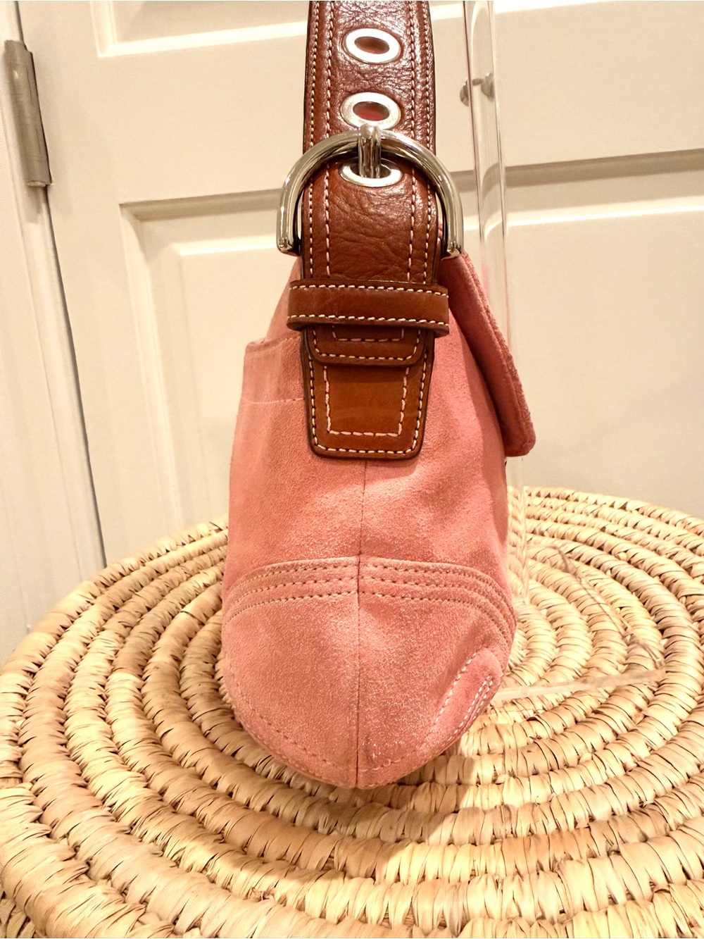COACH SOHO スエード ワンショルダー ピンク Y2K 希少 Rare Vintage Coach Soho Pink Suede Flap Bag Y2k Shoul… - Gem